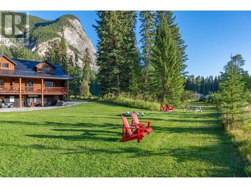 2346 Blaeberry Road, Golden, BC - Outdoor