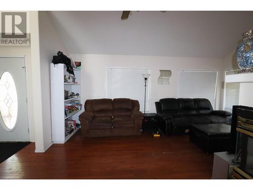 7330 18Th Street, Grand Forks, BC - Indoor Photo Showing Other Room