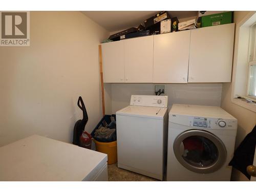 7330 18Th Street, Grand Forks, BC - Indoor Photo Showing Laundry Room