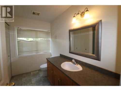 7330 18Th Street, Grand Forks, BC - Indoor Photo Showing Bathroom