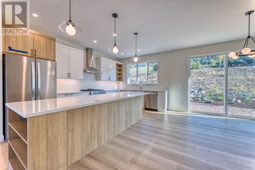 7760 Okanagan Landing Road Unit# 130, Vernon, BC - Indoor Photo Showing Kitchen With Upgraded Kitchen