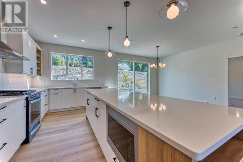 7760 Okanagan Landing Road Unit# 130, Vernon, BC - Indoor Photo Showing Kitchen With Upgraded Kitchen