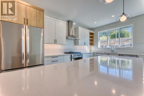 7760 Okanagan Landing Road Unit# 130, Vernon, BC - Indoor Photo Showing Kitchen With Upgraded Kitchen