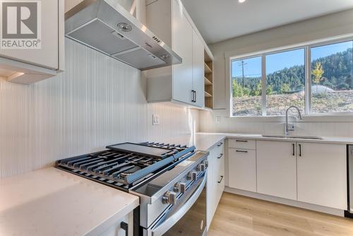 7760 Okanagan Landing Road Unit# 130, Vernon, BC - Indoor Photo Showing Kitchen