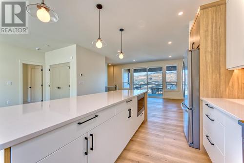 7760 Okanagan Landing Road Unit# 130, Vernon, BC - Indoor Photo Showing Kitchen With Upgraded Kitchen