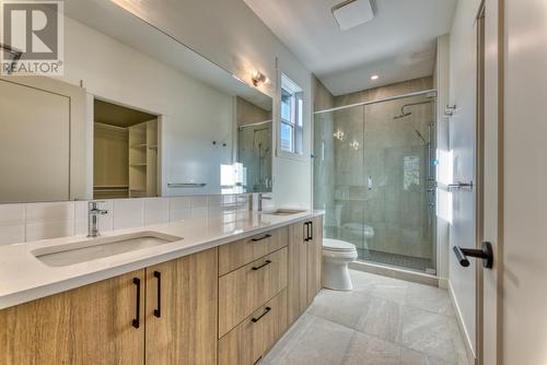 7760 Okanagan Landing Road Unit# 130, Vernon, BC - Indoor Photo Showing Bathroom