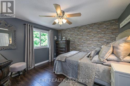 415 Edenridge Drive, London, ON - Indoor Photo Showing Bedroom