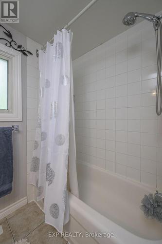 415 Edenridge Drive, London, ON - Indoor Photo Showing Bathroom