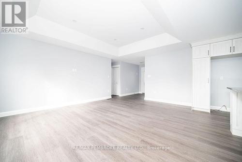 10 Durant Street, Petawawa, ON - Indoor Photo Showing Bathroom