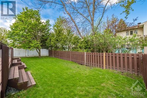 3754 Autumnwood Street, Ottawa, ON - Outdoor