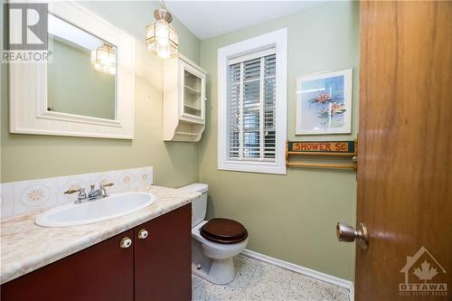 6172 Perth Street, Ottawa, ON - Indoor Photo Showing Kitchen