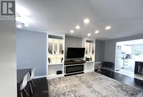 241 Winnett Avenue, Toronto (Humewood-Cedarvale), ON - Indoor Photo Showing Living Room