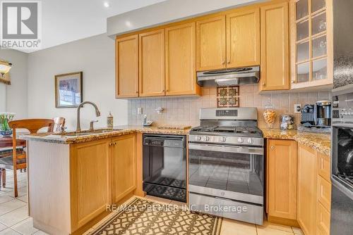 24 Mediterra Drive, Vaughan, ON - Indoor Photo Showing Kitchen