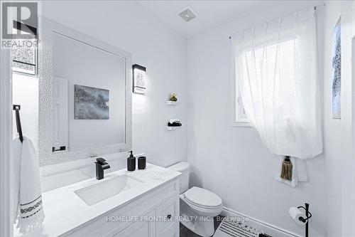 1664 Moyer Avenue, Innisfil (Alcona), ON - Indoor Photo Showing Bathroom