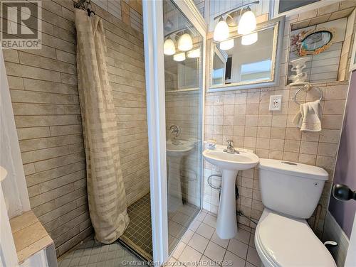 55 Grant Street, Chatham, ON - Indoor Photo Showing Bathroom