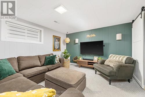 165 Tyler Avenue, Halton Hills (Acton), ON - Indoor Photo Showing Living Room