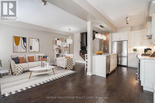 2444 Shadow Court, Oakville (West Oak Trails), ON - Indoor Photo Showing Other Room