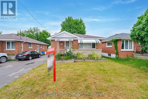 305 Mohawk Road E, Hamilton, ON - Outdoor