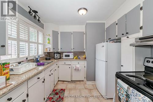 305 Mohawk Road E, Hamilton, ON - Indoor Photo Showing Kitchen With Double Sink