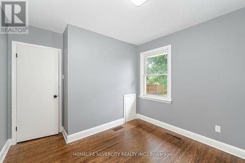 305 Mohawk Road E, Hamilton, ON - Indoor Photo Showing Other Room