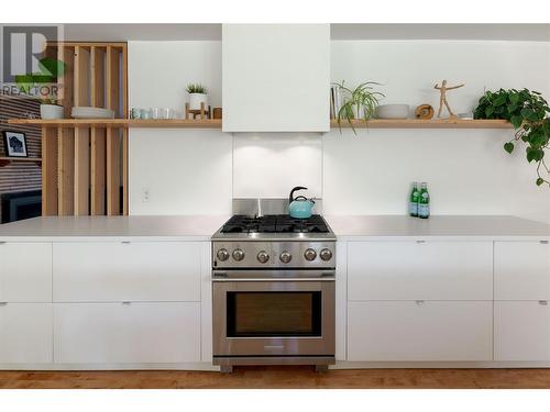 427 Sarsons Road, Kelowna, BC - Indoor Photo Showing Kitchen