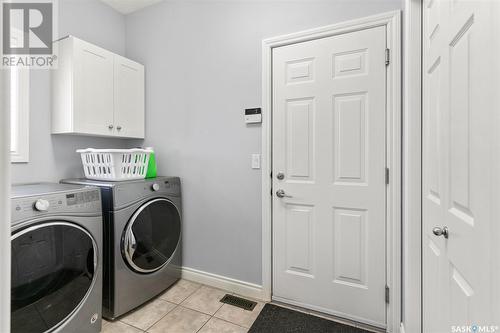 923 Brookhurst Lane, Saskatoon, SK - Indoor Photo Showing Laundry Room