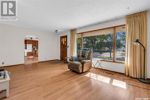 405 Garfield Street, Davidson, SK - Indoor Photo Showing Living Room