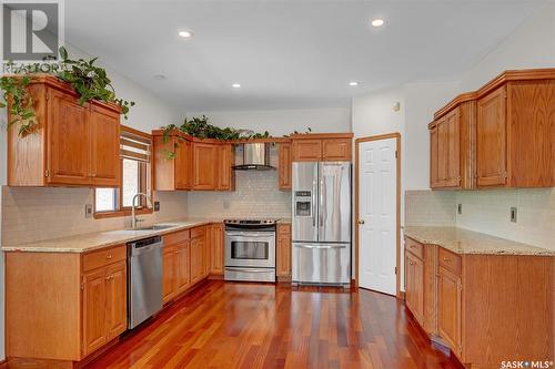 236 Eagle Place, Regina, SK - Indoor Photo Showing Kitchen