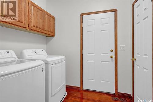 236 Eagle Place, Regina, SK - Indoor Photo Showing Laundry Room