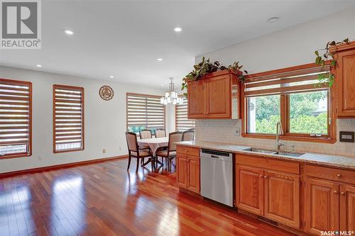 236 Eagle Place, Regina, SK - Indoor Photo Showing Kitchen With Double Sink