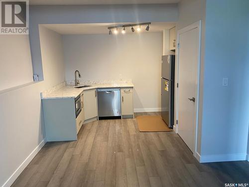 274 Stromberg Court, Saskatoon, SK - Indoor Photo Showing Kitchen