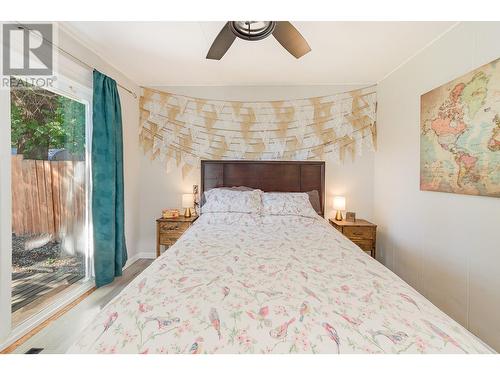 712 Hubert Avenue, Enderby, BC - Indoor Photo Showing Bedroom