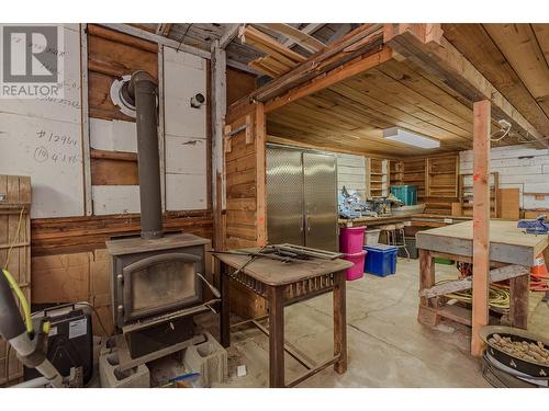 712 Hubert Avenue, Enderby, BC - Indoor Photo Showing Other Room