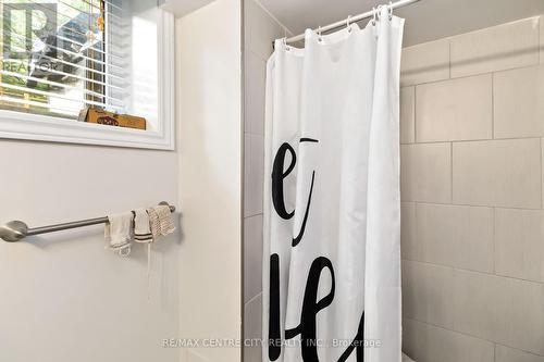 Unit 4 - Bathroom - 18 Craig Street, London, ON - Indoor Photo Showing Bathroom