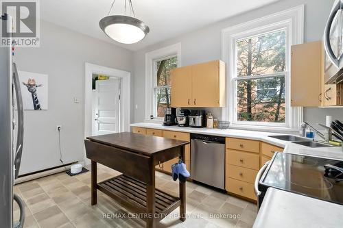 Unit 1 - Kitchen - 18 Craig Street, London, ON - Indoor Photo Showing Kitchen With Double Sink