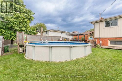 7 Porter Place W, St. Thomas, ON - Outdoor With Above Ground Pool With Backyard With Exterior