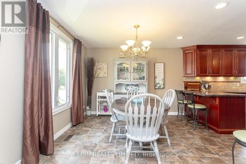 7 Porter Place W, St. Thomas, ON - Indoor Photo Showing Dining Room