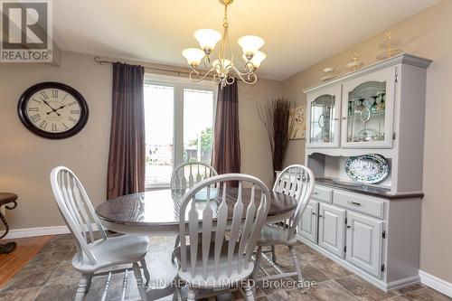 7 Porter Place W, St. Thomas, ON - Indoor Photo Showing Dining Room