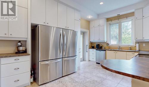 98 Church Street, Clarington (Bowmanville), ON - Indoor Photo Showing Kitchen With Double Sink