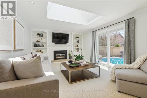 2072 Chippewa Trail, Mississauga (Sheridan), ON - Indoor Photo Showing Living Room With Fireplace