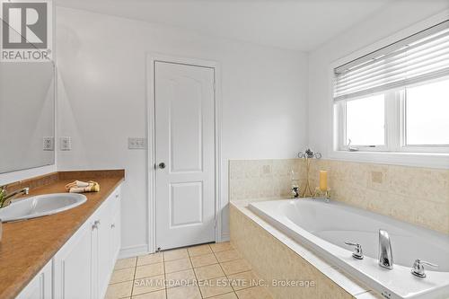 28 Millsborough Road, Brampton (Bram East), ON - Indoor Photo Showing Bathroom