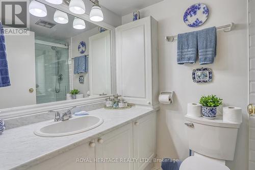 215 - 1525 Diefenbaker Court, Pickering, ON - Indoor Photo Showing Bathroom