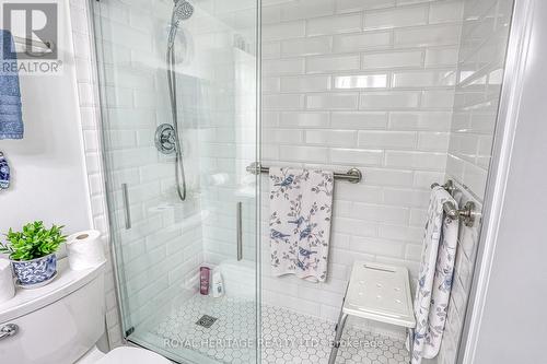 215 - 1525 Diefenbaker Court, Pickering (Town Centre), ON - Indoor Photo Showing Bathroom