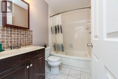 2483 Yarmouth Crescent, Oakville, ON - Indoor Photo Showing Bathroom