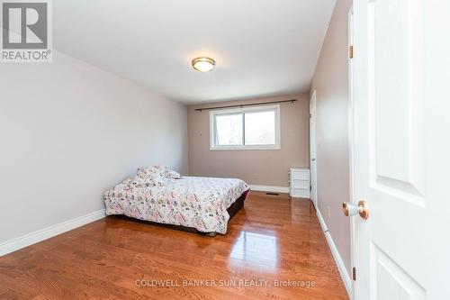 2483 Yarmouth Crescent, Oakville (Bronte West), ON - Indoor Photo Showing Bedroom