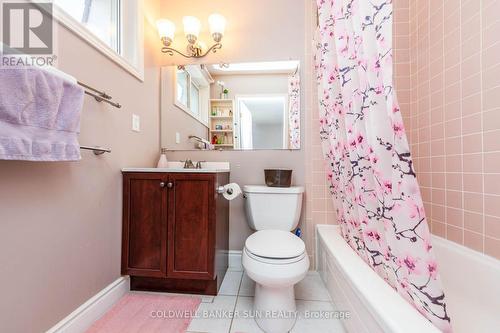 2483 Yarmouth Crescent, Oakville, ON - Indoor Photo Showing Bathroom