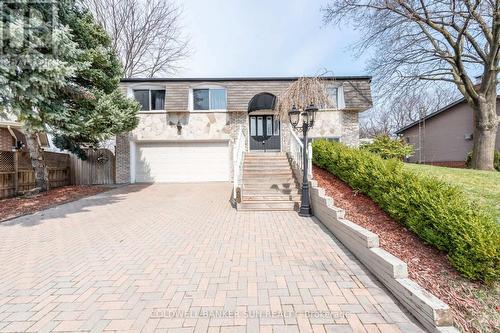 2483 Yarmouth Crescent, Oakville (Bronte West), ON - Outdoor