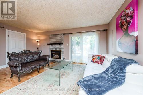 2483 Yarmouth Crescent, Oakville, ON - Indoor Photo Showing Living Room With Fireplace