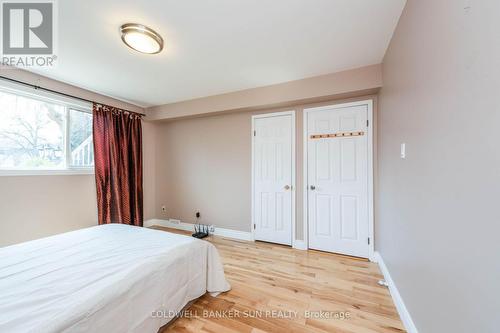 2483 Yarmouth Crescent, Oakville, ON - Indoor Photo Showing Bedroom