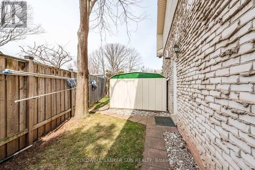 2483 Yarmouth Crescent, Oakville (Bronte West), ON - Outdoor